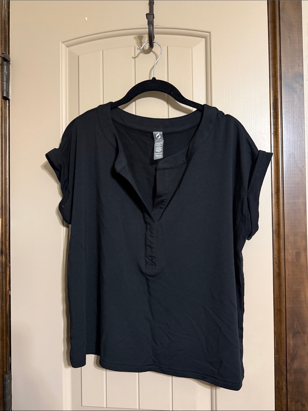 Lou & Grey Black Short-Sleeve Split-Neck Tee
